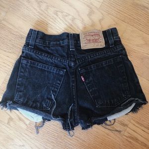 vintage black levi’s denim shorts